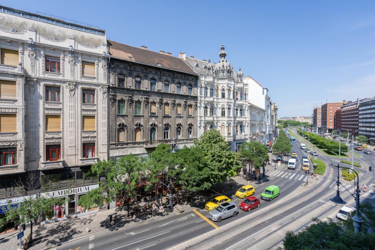 Buenos Boutique - A/C, 2 Bathrms, Amazing View Lägenhet Budapest Exteriör bild